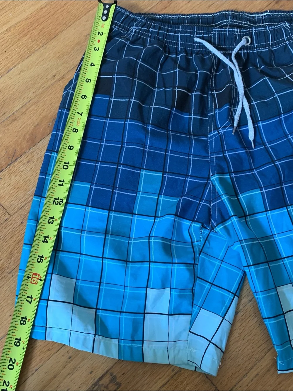 Blue and white plaid polyester swim trunks with gradient effect size XL
